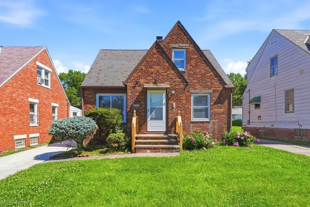 15705 Throckley Avenue, Cleveland, OH 44128 - #1