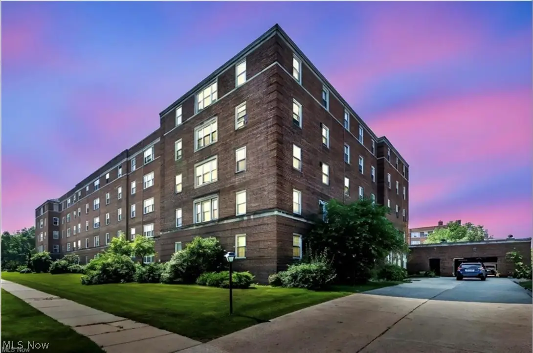 13800 Fairhill Road, Shaker Heights, OH 44120 - #1
