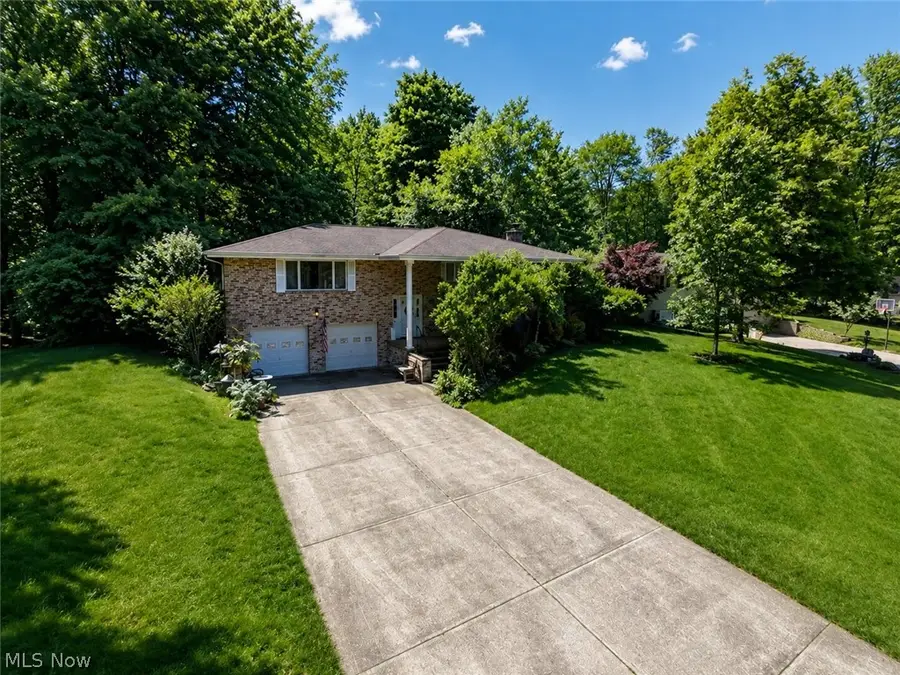 3856 Moonglo Nw Street, Uniontown, OH 44685 - #2