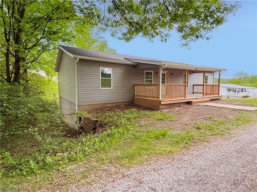 255 Sunview Lane, Follansbee, WV 26037 - #2