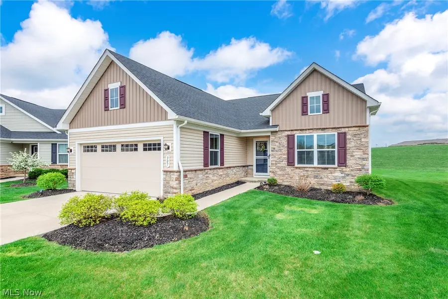 307 Pebble Creek Court, Amherst, OH 44001 - #2