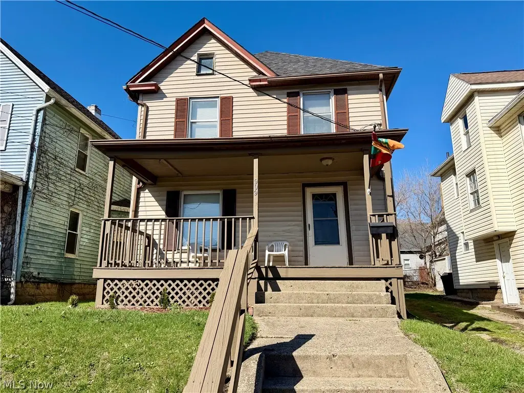 909 Clarendon Sw Avenue, Canton, OH 44710 - #1
