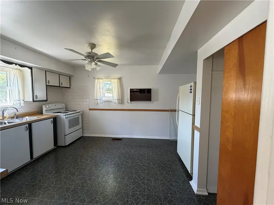 1452 Humbolt Avenue, Youngstown, OH 44502 - #2