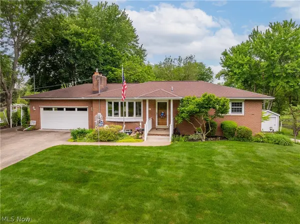 11385 William Penn Ne Avenue, Hartville, OH 44632