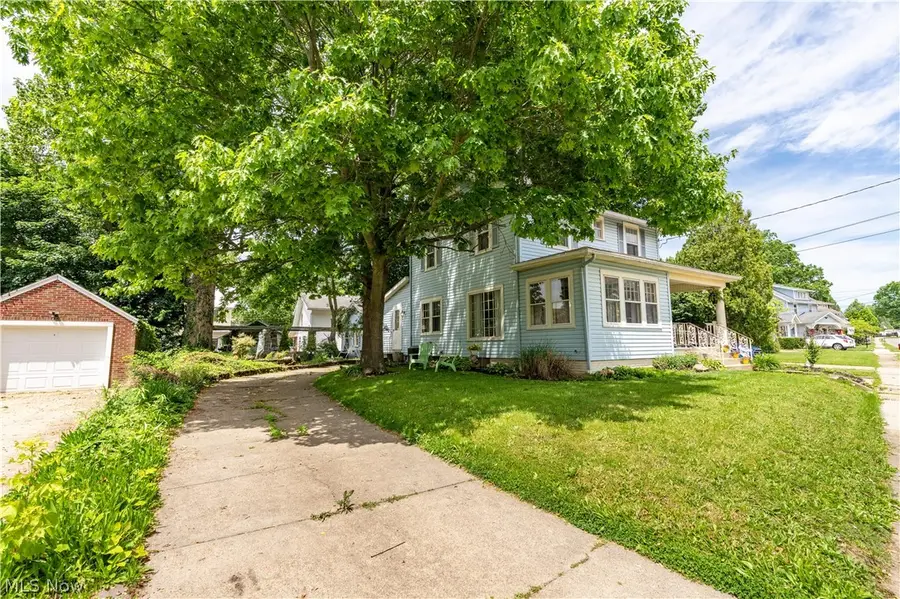 921 E Gorgas Street, Louisville, OH 44641 - #3