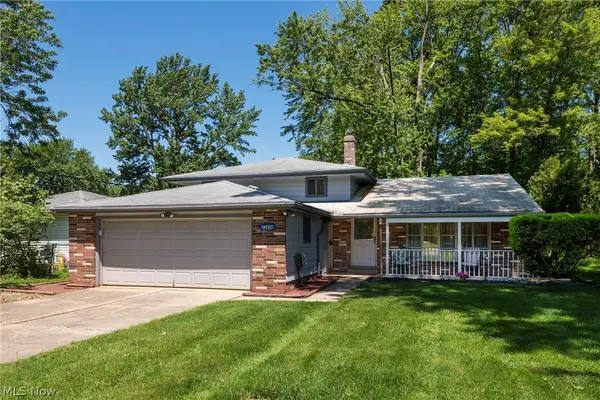 23630 Carriage Lane, North Olmsted, OH 44070