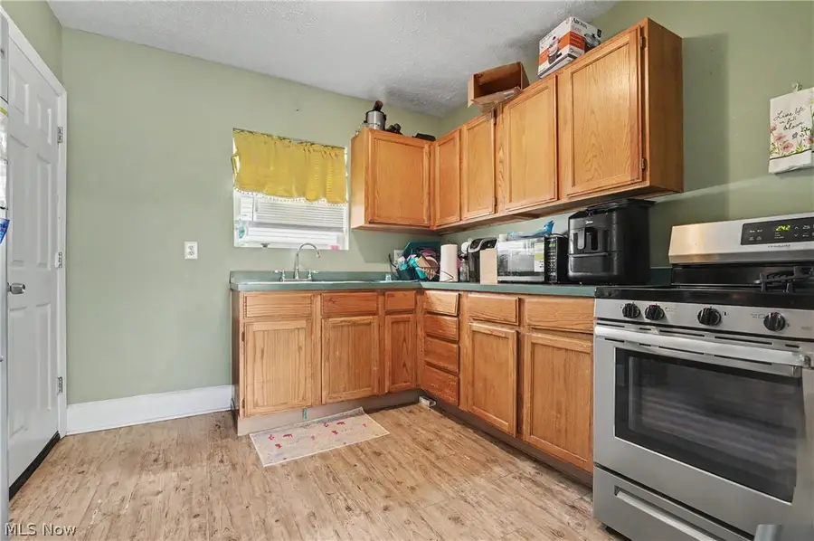 811 E Crosier Street, Akron, OH 44306 - #3