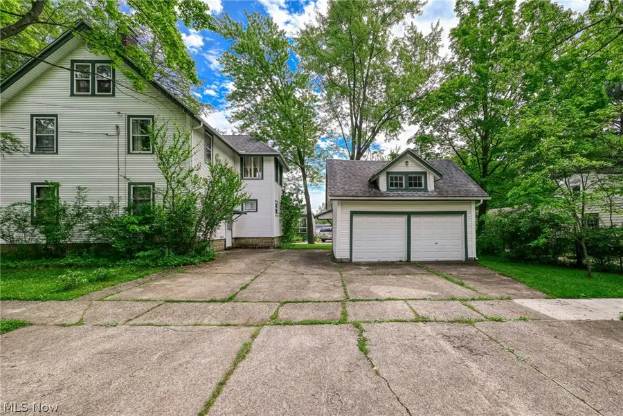 748 E Main Street, Ravenna, OH 44266 - #3