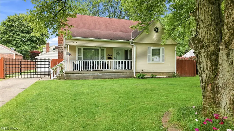 4709 Euclid Boulevard, Youngstown, OH 44512 - #2