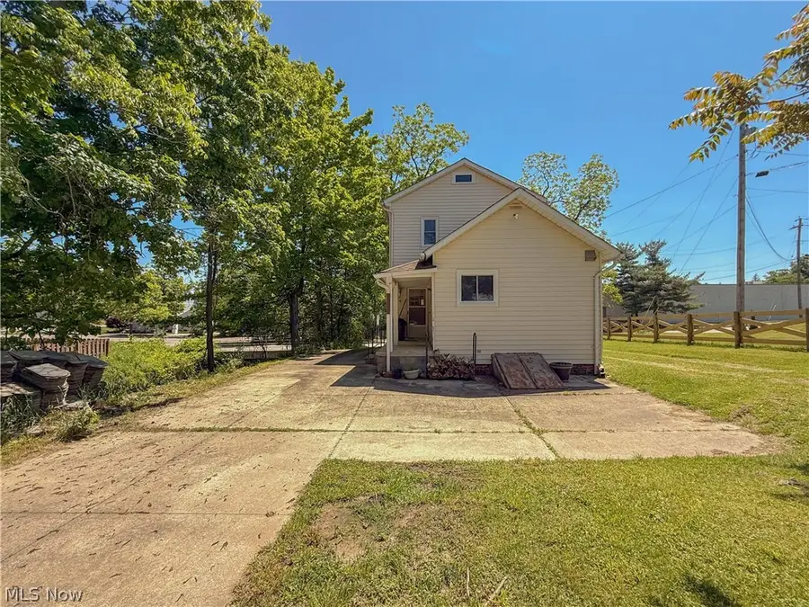 323 S Huntington Street, Medina, OH 44256 - #3