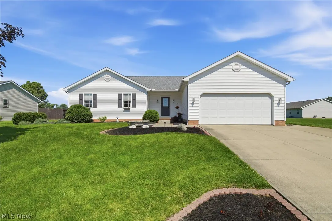 1040 Lanedale Nw Street, Massillon, OH 44647 - #1