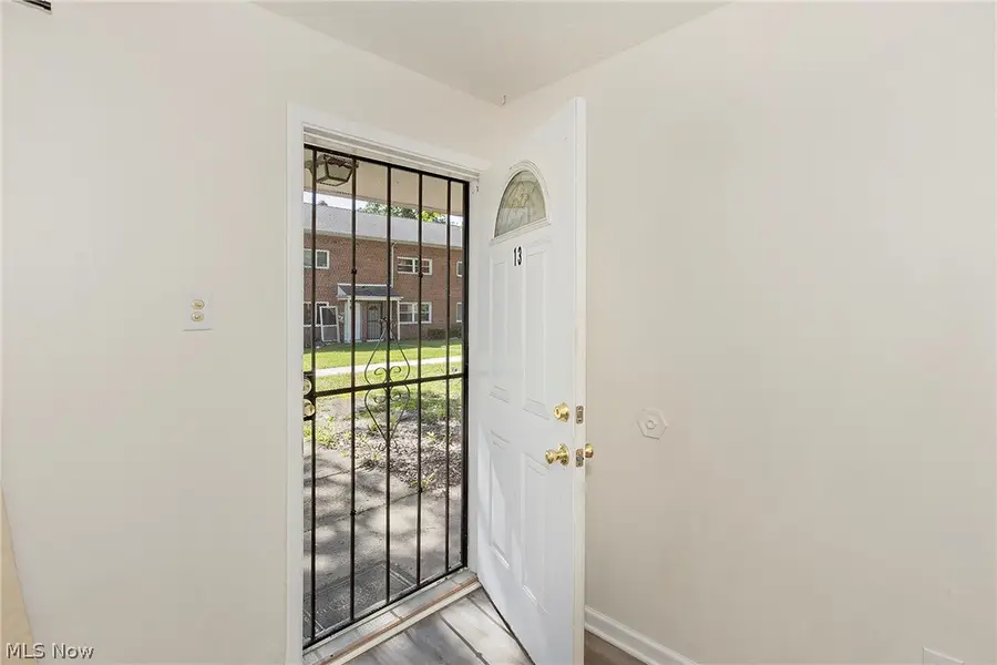 23673 Banbury Circle #13, Warrensville Heights, OH 44128 - #2