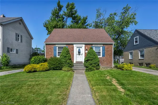208 Longfellow Street, Elyria, OH 44035