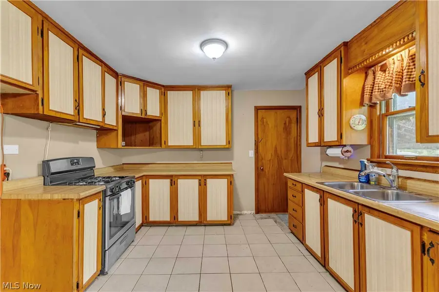 146 East Street, Wellington, OH 44090 - #3