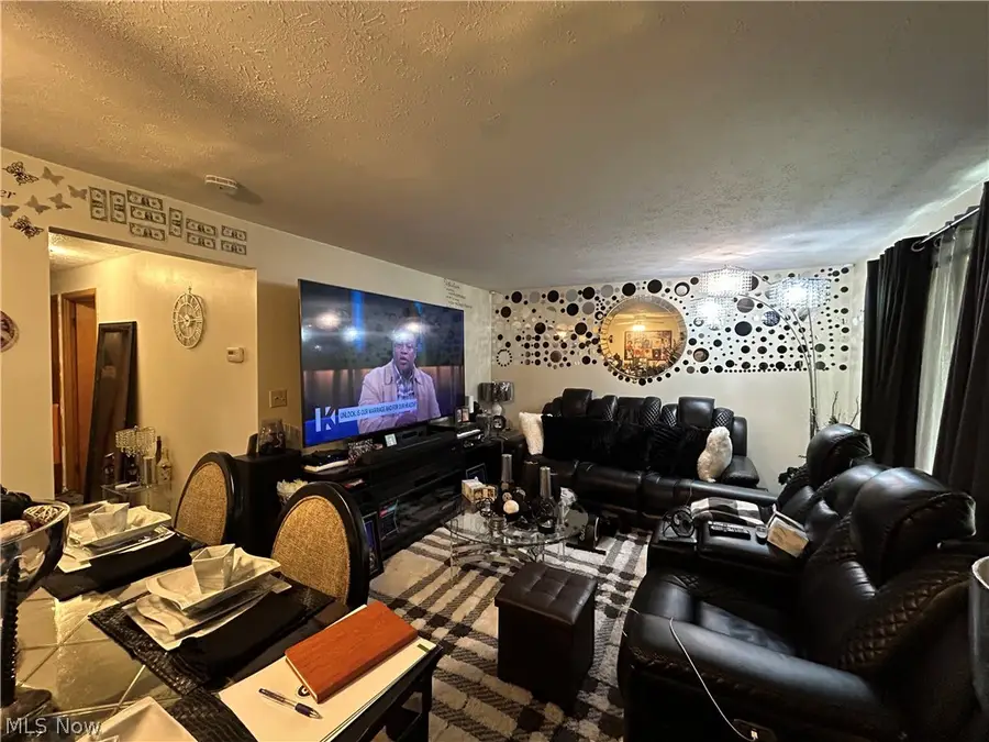 1422 E 264th Street, Euclid, OH 44132 - #3