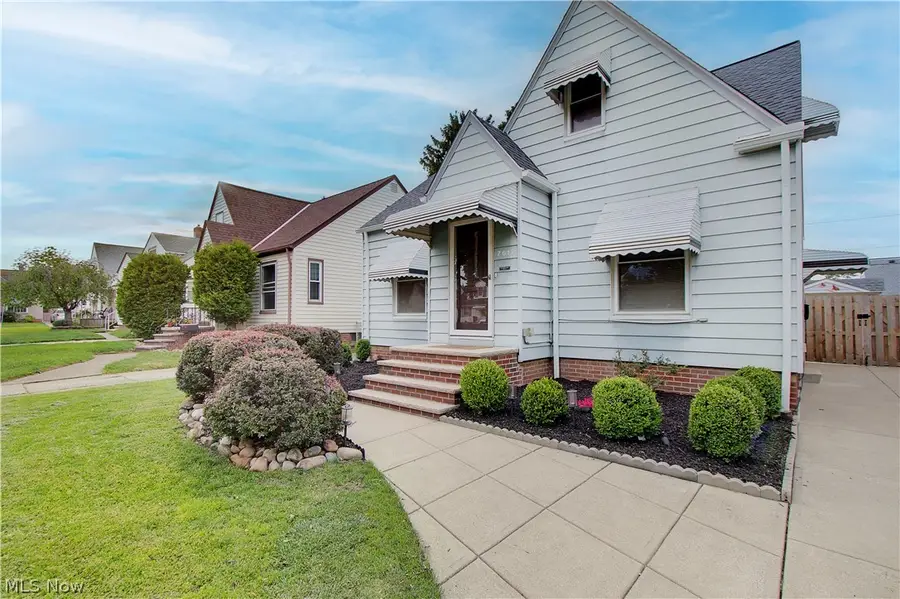 7612 Ira Avenue, Brooklyn, OH 44144 - #3