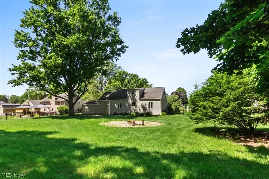 243 9th Ne Street, Barberton, OH 44203 - #3
