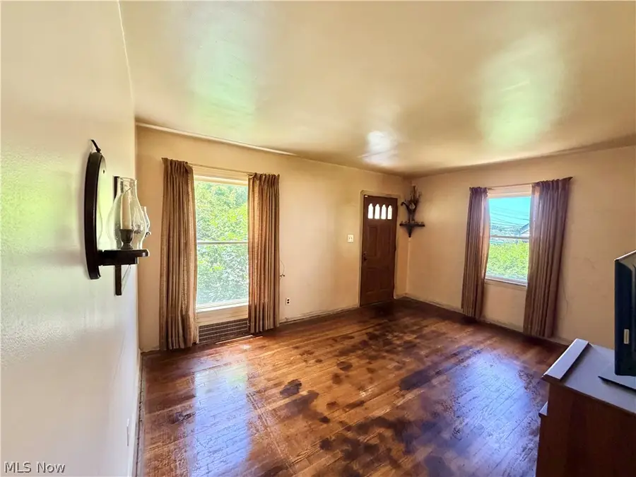 817 S Green Road, South Euclid, OH 44121 - #3