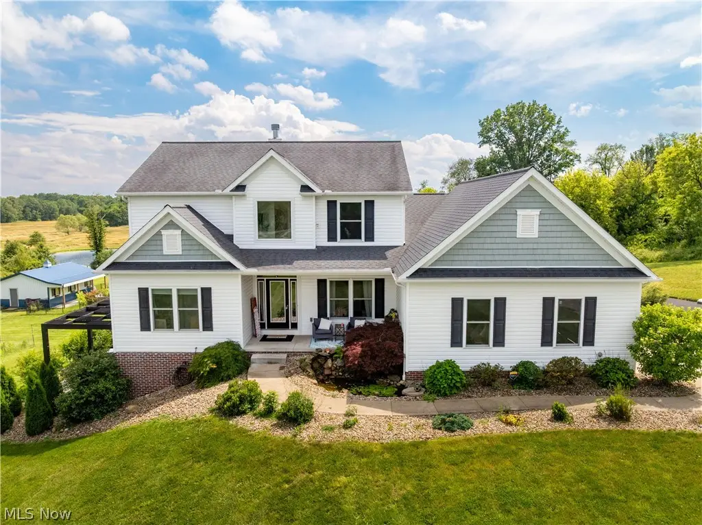 3990 Smith Kramer Ne Street, Hartville, OH 44632 - #1