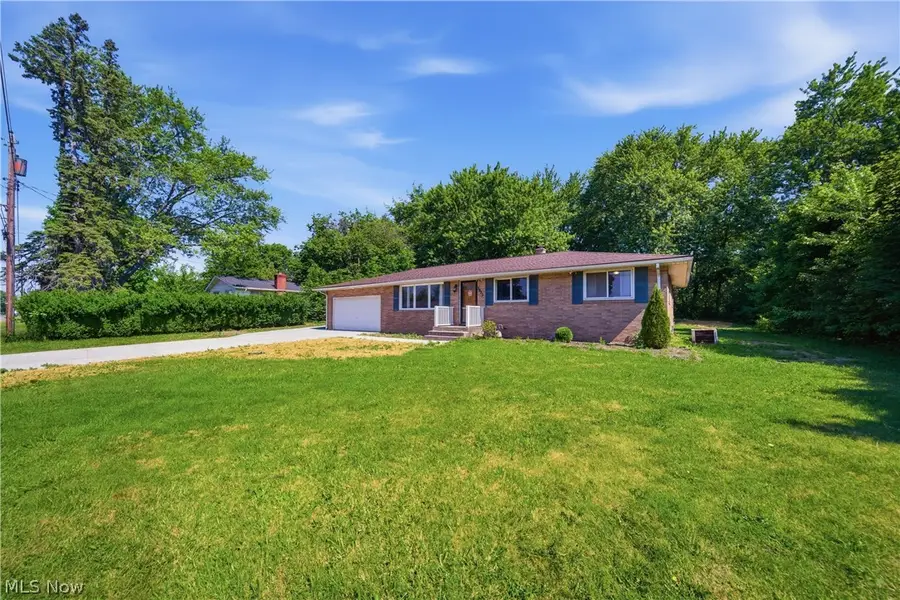 3825 34th Ne Street, Canton, OH 44705 - #2
