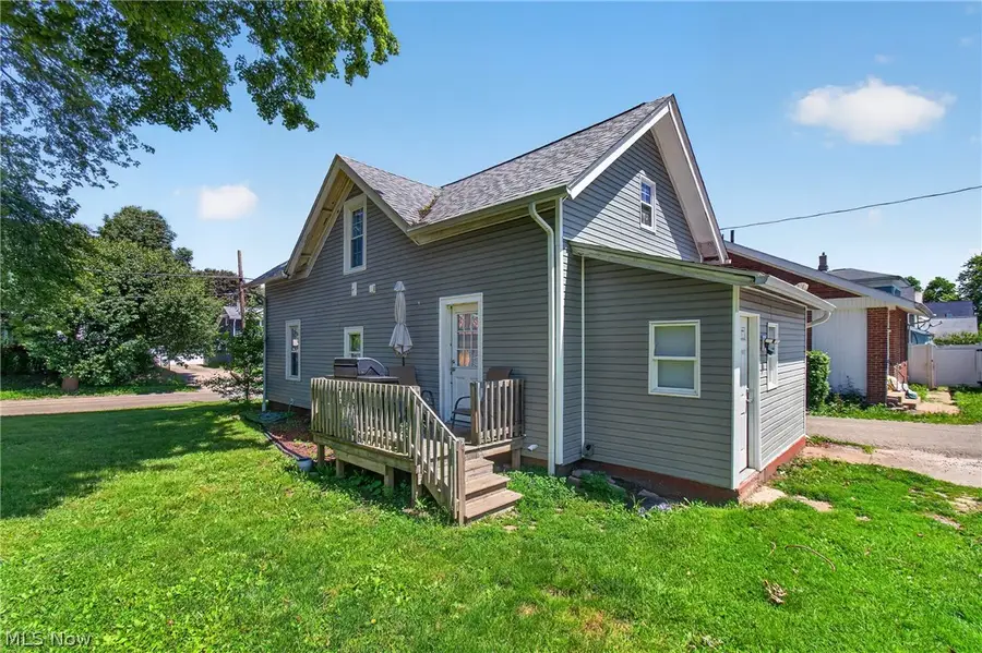 1303 Tremont Sw Avenue, Massillon, OH 44647 - #3