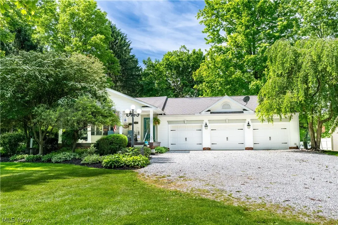 3522 Lovers Lane, Ravenna, OH 44266 - #1