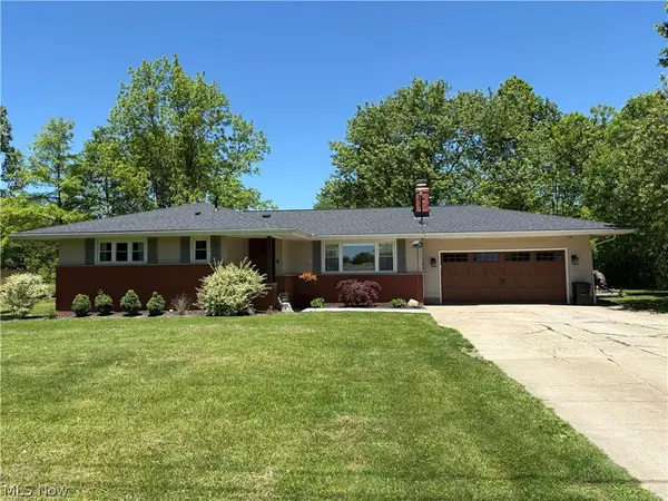 4424 N Lake Road, West Farmington, OH 44491
