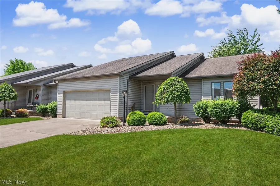 2345 Whispering Meadows Ne Drive #B, Warren, OH 44483 - #2