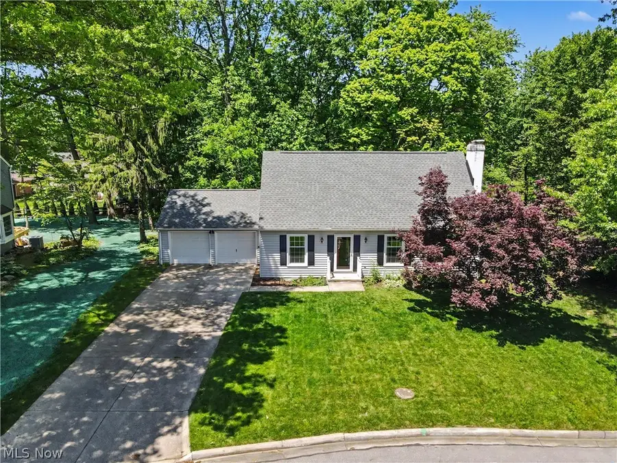 2920 Carters Grove Road, Cuyahoga Falls, OH 44223 - #2