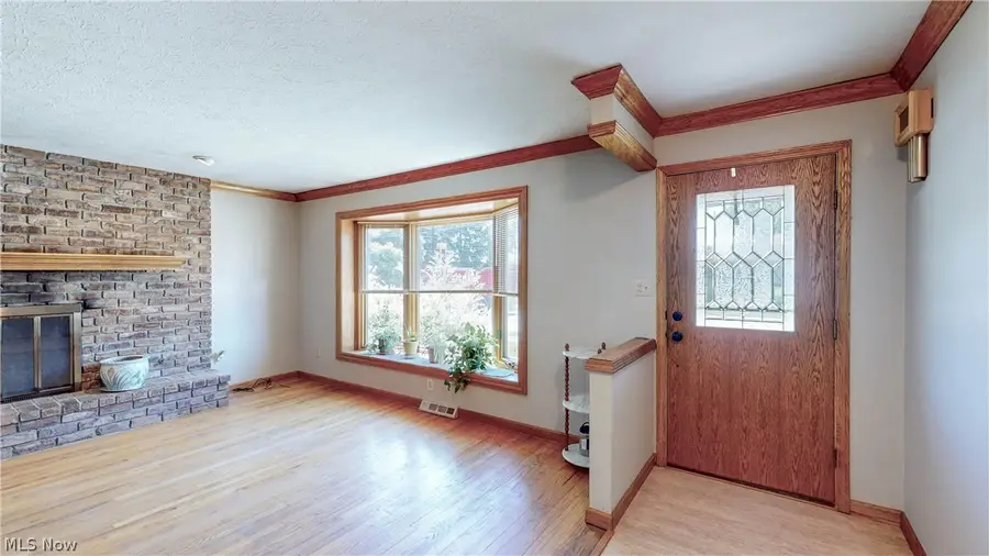 10216 Harmony Lane, Brooklyn, OH 44144 - #2