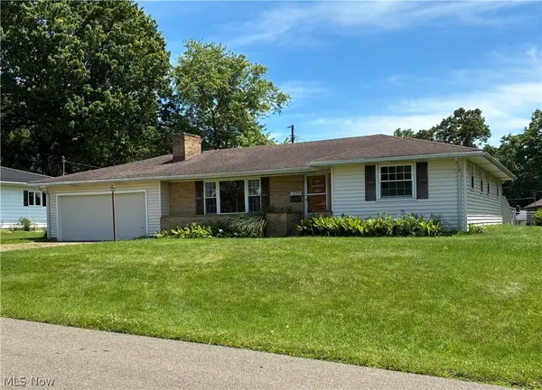 1629 Woodland Drive, Coshocton, OH 43812