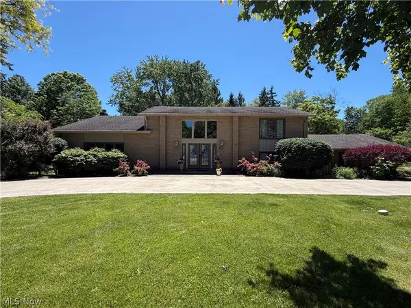 2737 Sinton Place, Pepper Pike, OH 44124