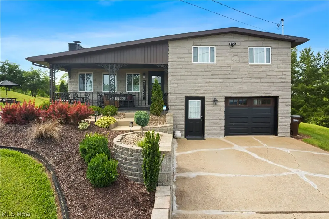 2506 Valley View Drive, Belpre, OH 45714 - #1