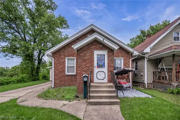 1915 4th Ne Street, Canton, OH 44704