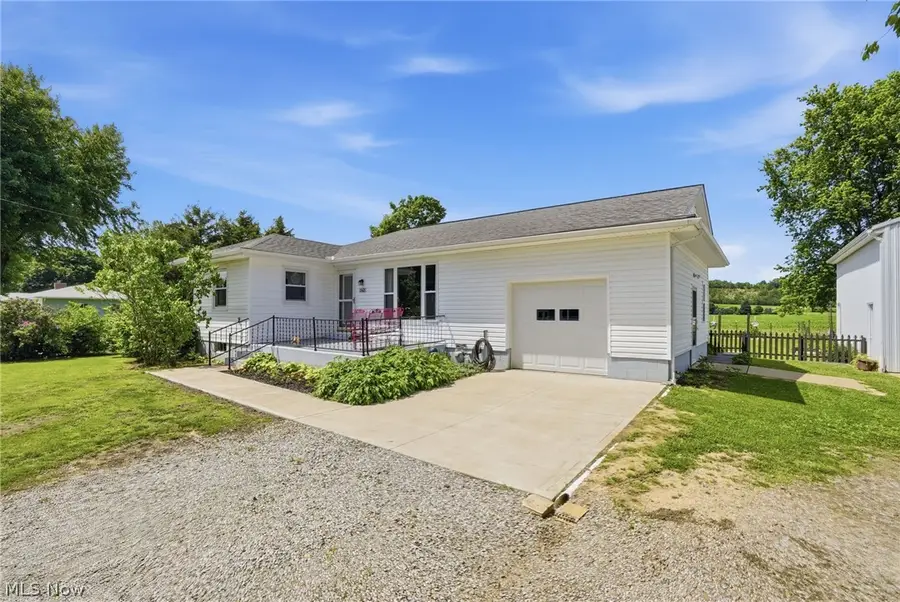 262 W 4th Street, Frazeysburg, OH 43822 - #2