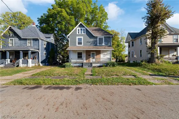 2329 Winfield Ne Way, Canton, OH 44705