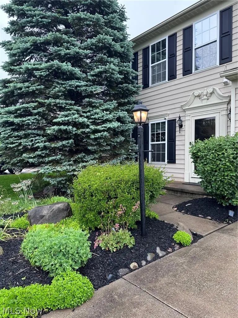 887 Willow Creek Drive, Fairlawn, OH 44333 - #2