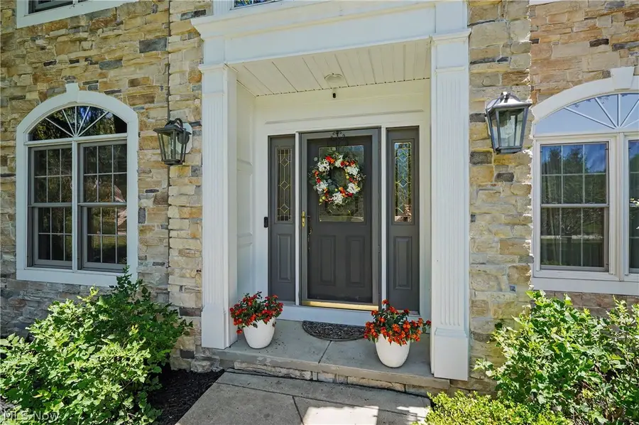 6165 Loch Lomond Court, Solon, OH 44139 - #2