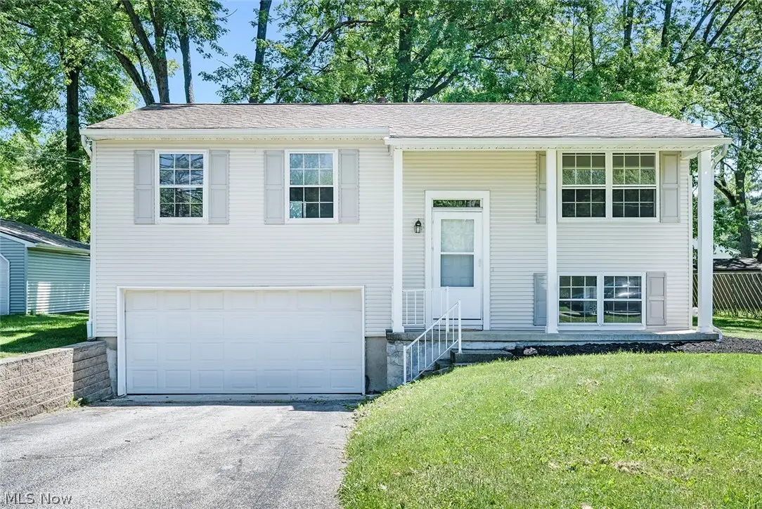 3765 Boston Se Avenue, Howland, OH 44484 - #1