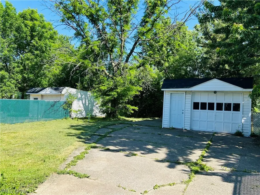 13629 Granger Road, Garfield Heights, OH 44125 - #3