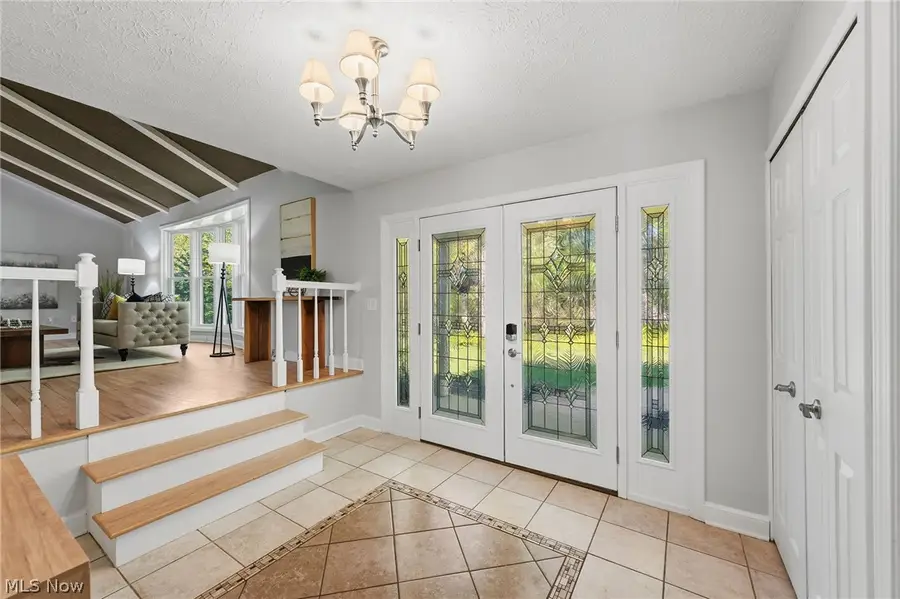 8662 Tanglewood Trail, Chagrin Falls, OH 44023 - #3