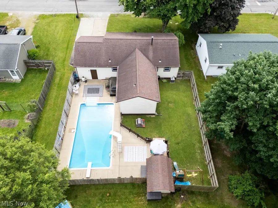 944 Edison Street, Ashland, OH 44805 - #2