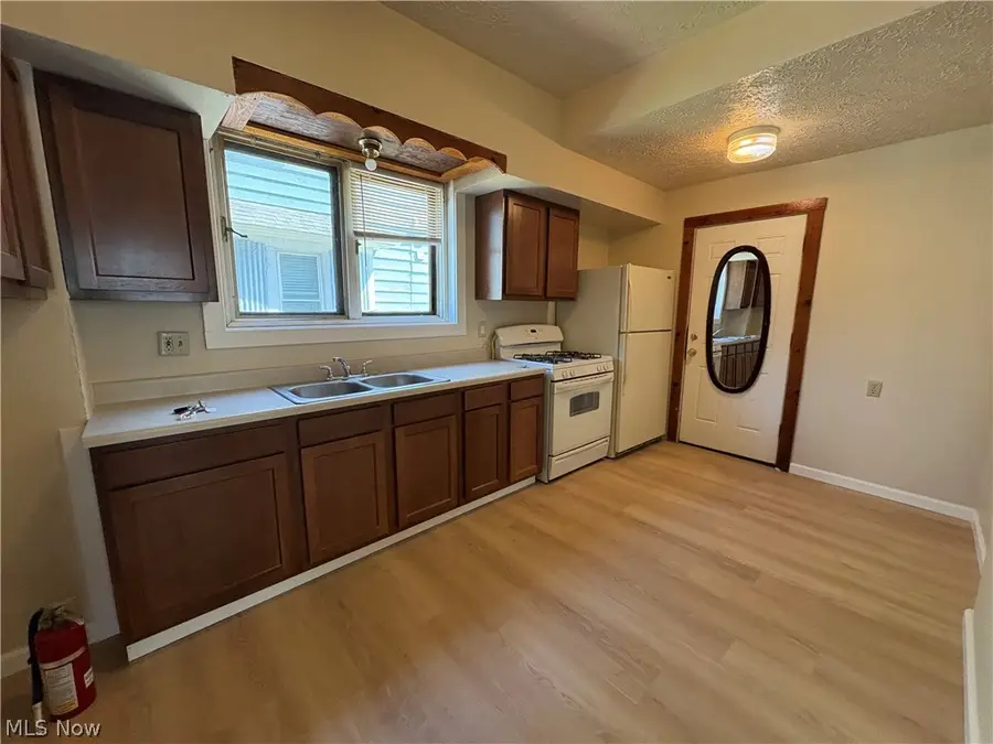 565 Brown Street, Akron, OH 44311 - #2