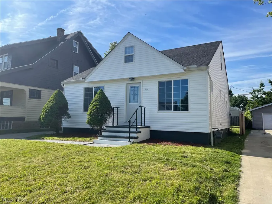 7915 Snow Road, Parma, OH 44129 - #3