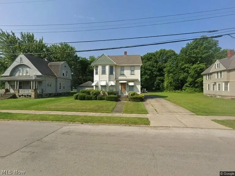 3323 Lake Avenue, Ashtabula, OH 44004 - #2