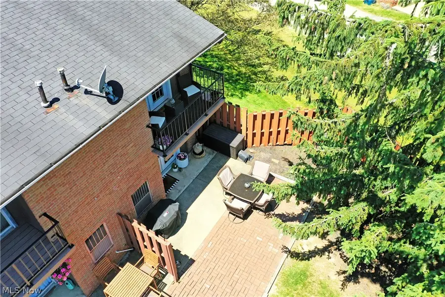 701 Lakeview Drive, Cortland, OH 44410 - #2