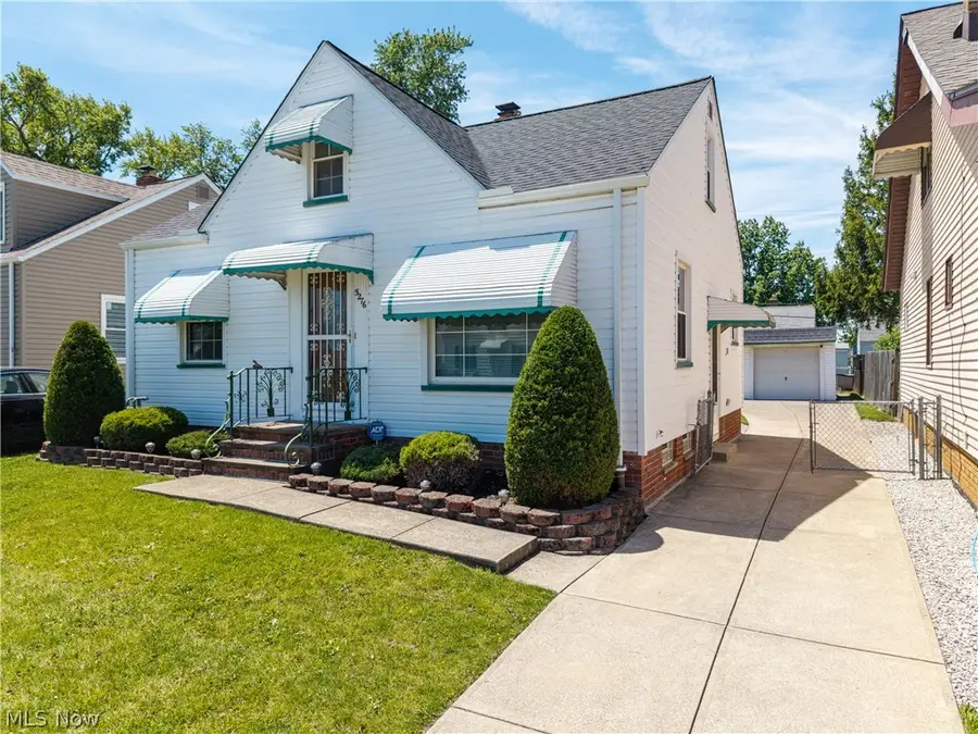5276 W 48th Street, Parma, OH 44134 - #3