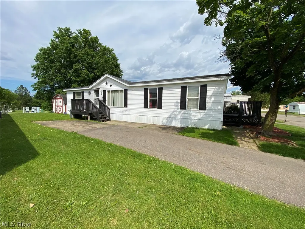 150 Rolling Acres W Circle, Massillon, OH 44647 - #1