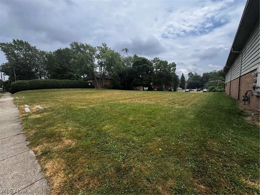 444 Sumner Street, Akron, OH 44304 - #1