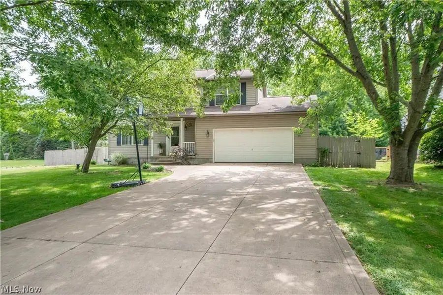 11032 Titus Nw Avenue, Uniontown, OH 44685 - #2